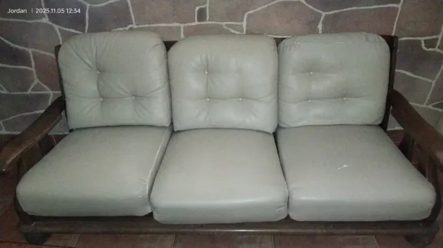Sofá de 3 plazas en piel y madera