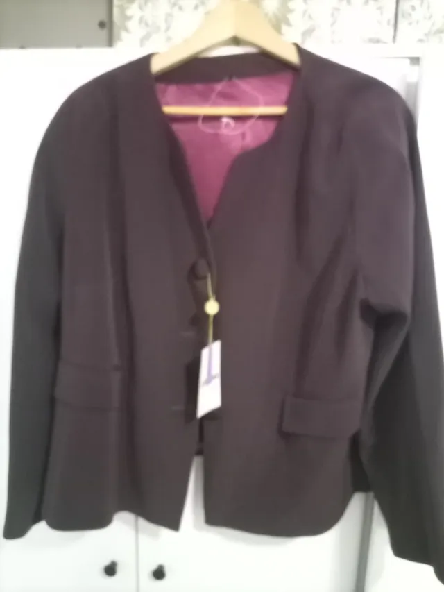 Chaqueta señora talla 52 burdeos