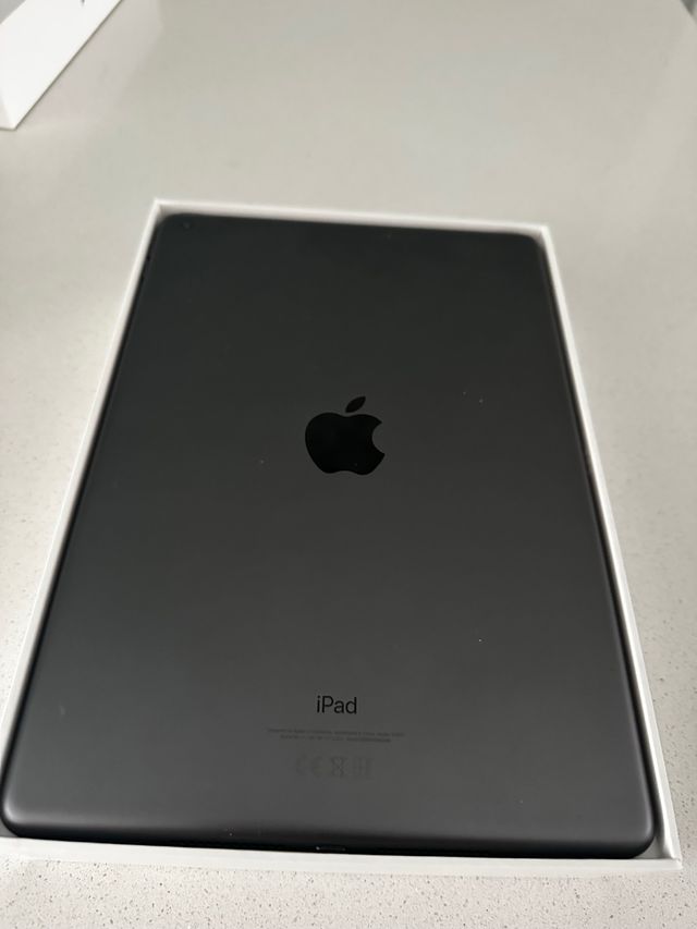 iPad 9 64GB Plata prácticamente nuevo