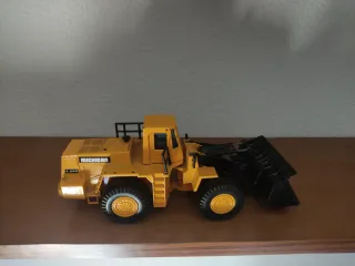 Excavadora de metal a escala