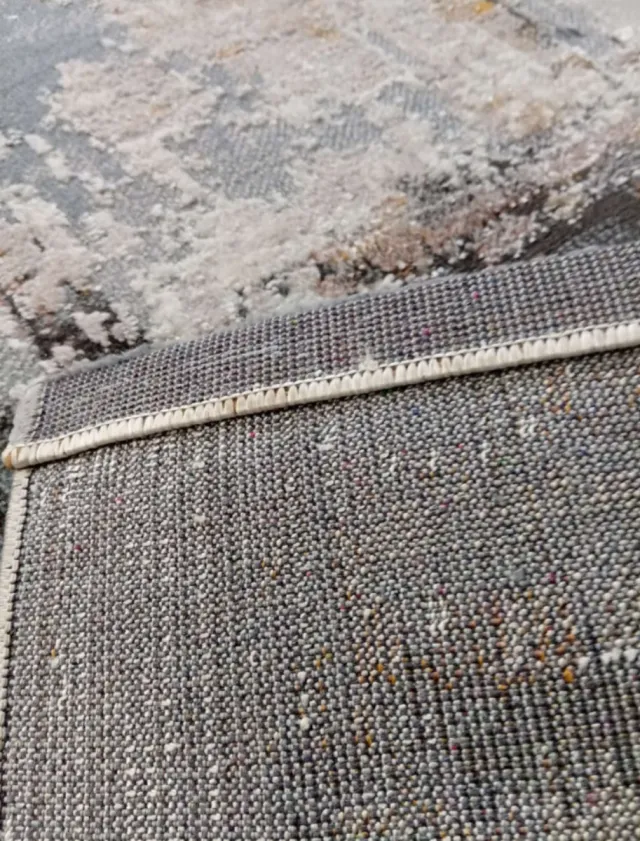 Alfombra abstracta gris y multicolor