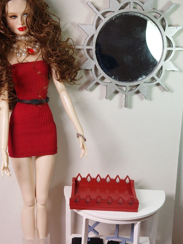 Bandeja escala 1:6 artesanal roja