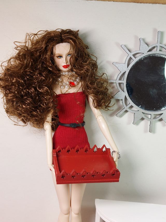 Bandeja escala 1:6 artesanal roja