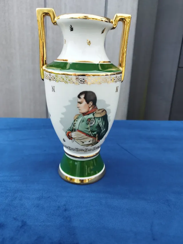 Vaso di porcellana Napoleone
