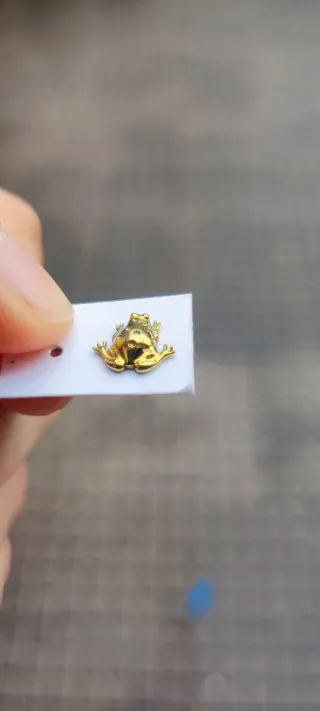 Piercing / pendiente individual de rana de titanio