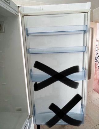 Baldas y cajones nevera Balay