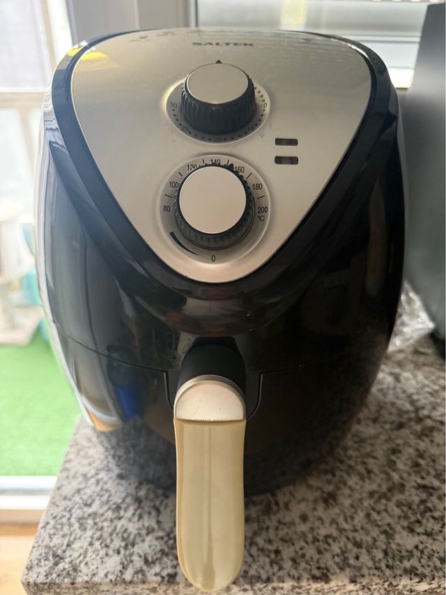 Freidora de Aire Salter Negra