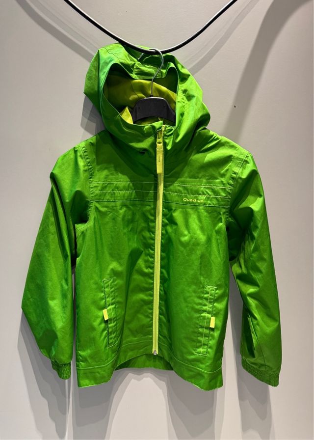 Chubasquero Quechua verde niño/niña