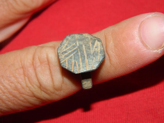 Curioso Anillo de lineas Origen Ibero Romano 4,3 g