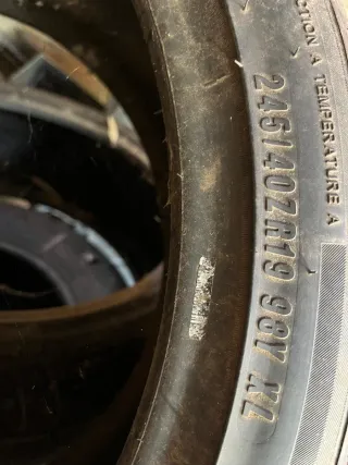 Neumáticos de coche 245 40 zr 19 98y  XL