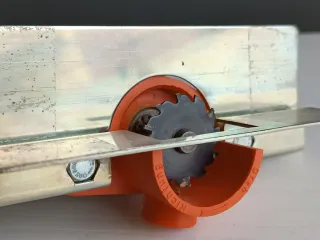 Accesorio para ranuras de taladro