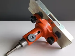 Accesorio para ranuras de taladro