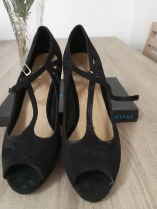 Zapatos Marypaz Negros Tacon Peep Toe