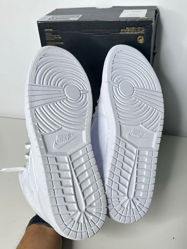 Air Jordan 1 Mid Blancas Talla 45.5 Hombre Unisex