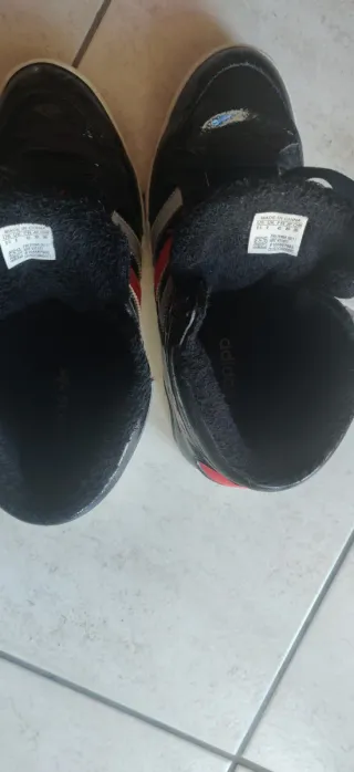 Scarpe donna Adidas nere e rosse