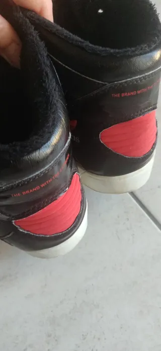 Scarpe donna Adidas nere e rosse