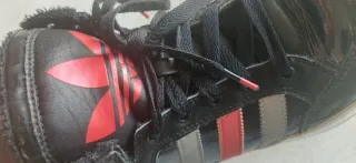 Scarpe donna Adidas nere e rosse