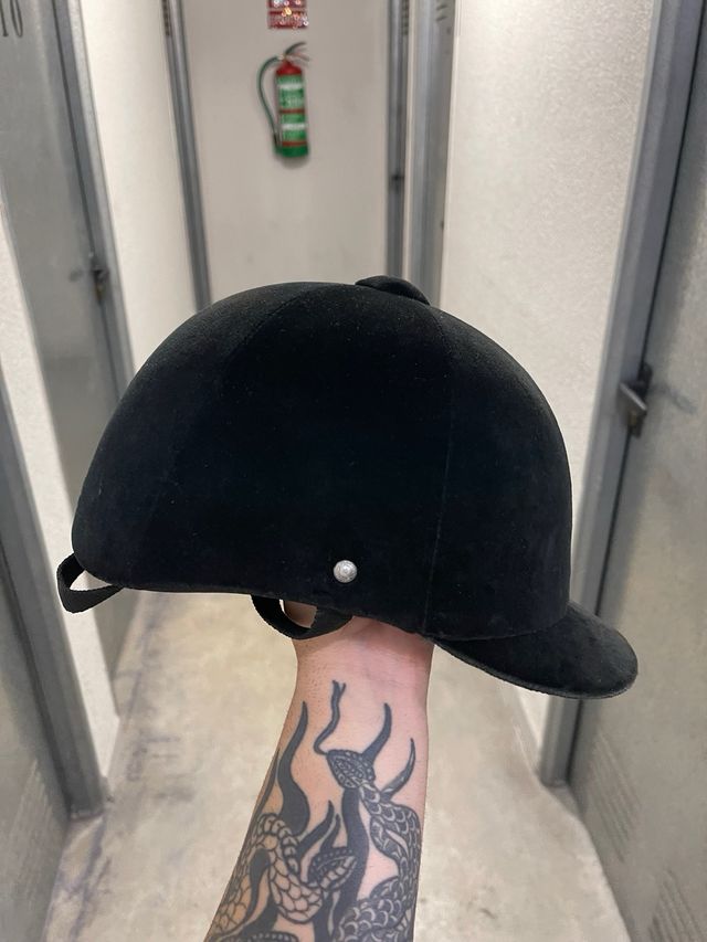 Casco de hípica negro