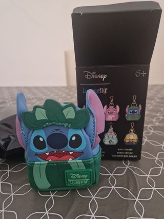 Loungefly Mini Stitch con Detalles Verdes