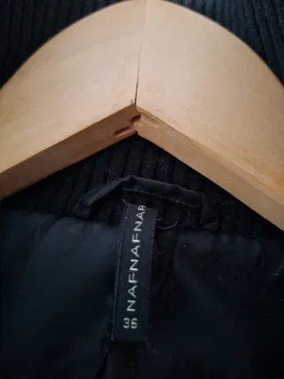 Trenca de plumas gris antracita