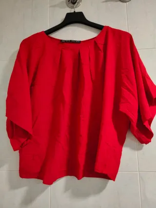 Blusa roja de Zara
