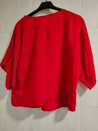Blusa roja de Zara