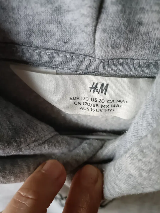 Sudadera H&M Gris con Logo