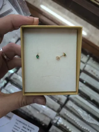 Pendientes Oro con Esmeralda y brillante