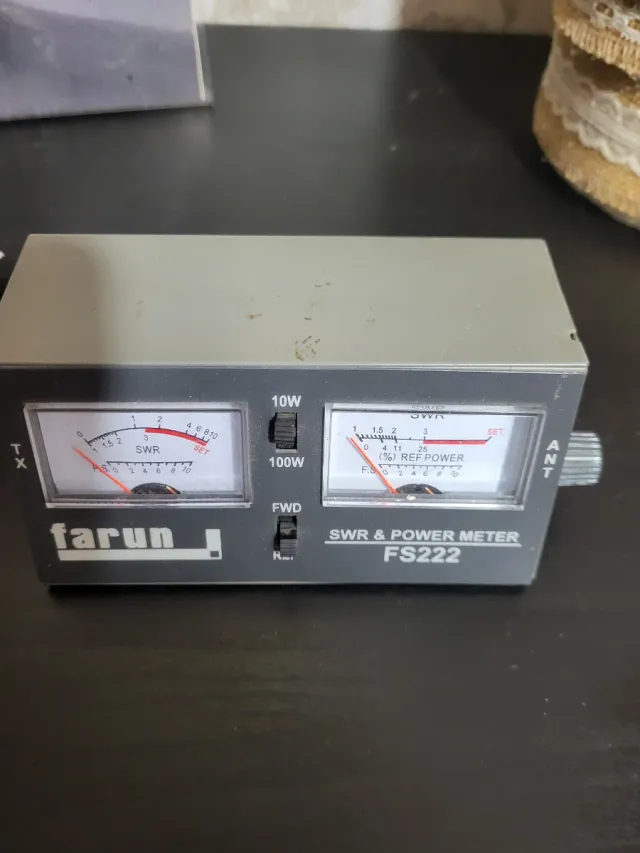 Medidor SWR y Potencia Farun FS222 HF hasta 30 mhz