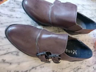 Scarpe vera pelle con fibbie