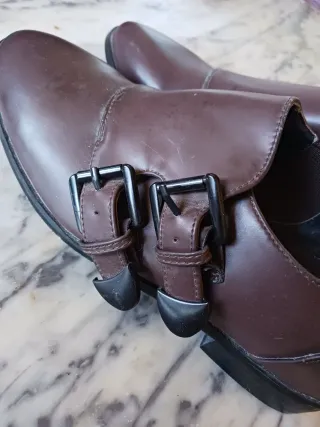 Scarpe vera pelle con fibbie