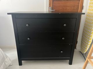 Cassettiera Ikea a 3 cassetti in legno scuro