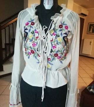 Camicia donna bianca ricamata floreale