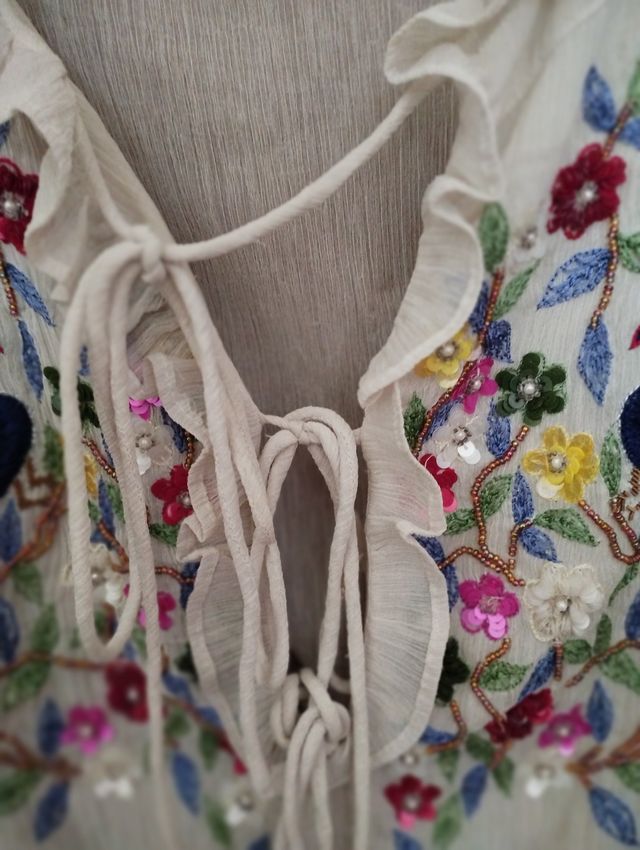 Camicia donna bianca ricamata floreale