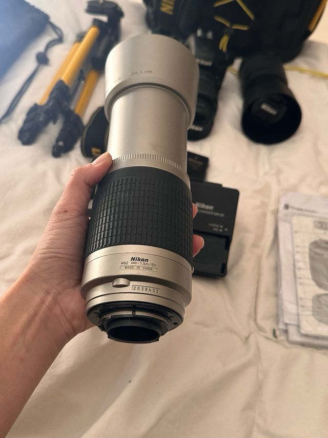 Cámara Nikon F65 + objetivos + funda