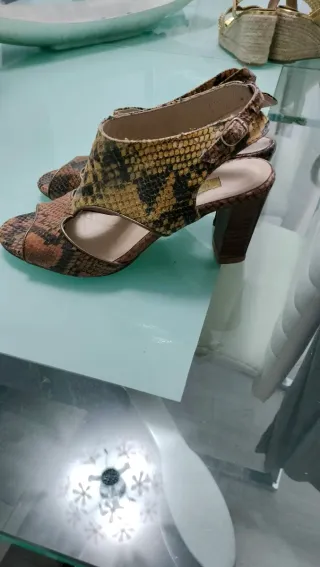 Zapatos de piel tacón serpiente