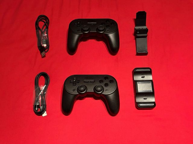 Lote de 2 mandos 8Bitdo SN30 Pro Plus y accesorios