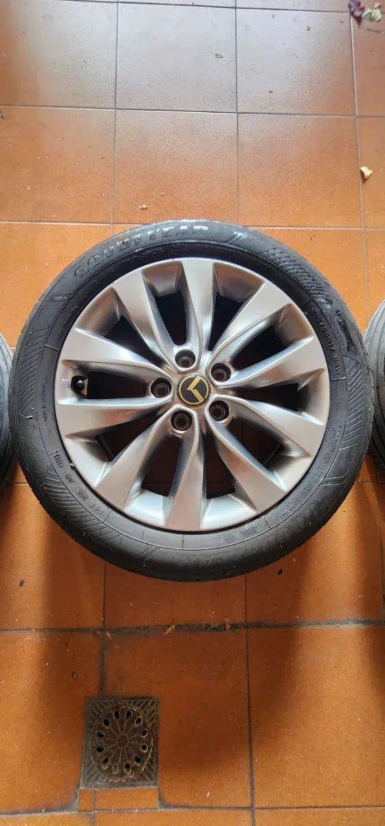 Llantas 17" Originales KIA Optima 2016-2020.