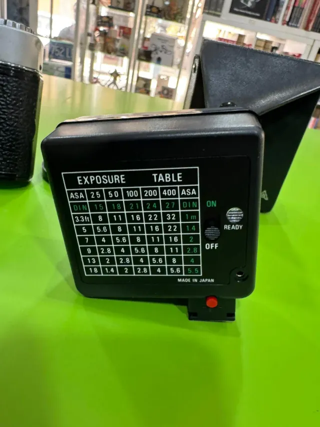 Fotocamera Werlisa argentata e nera