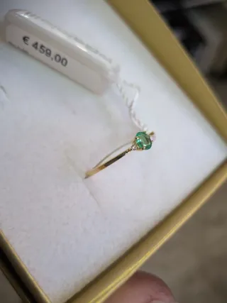 Anillo Oro Esmeralda y brillantes