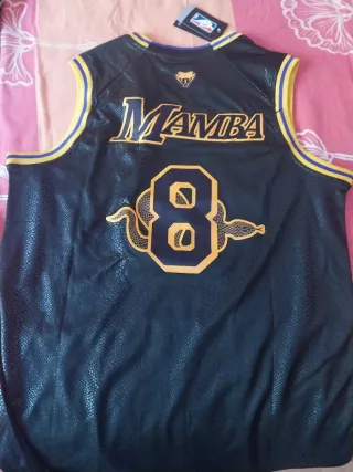 Camiseta NBA Mamba 24 Negra y Dorada