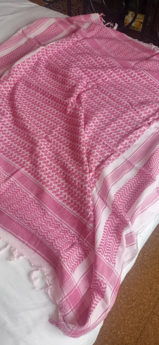 Pañoletas palestinas azules y rosas