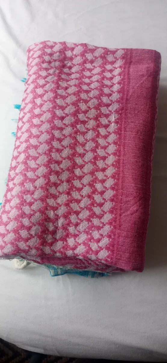 Pañoletas palestinas azules y rosas