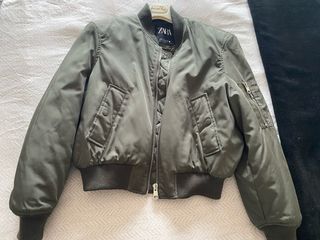 Chaqueta Bomber Zara Verde Militar