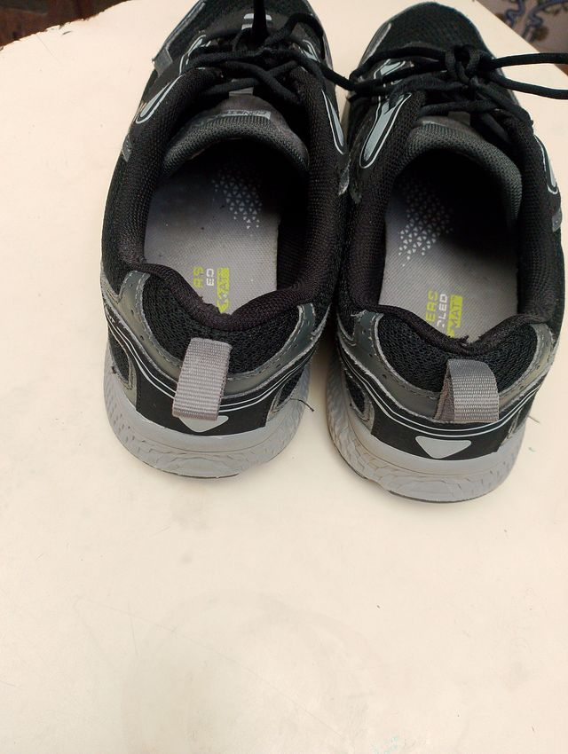 Sapatos de Mulher Skechers Tamanho 39 Preto/Cinza