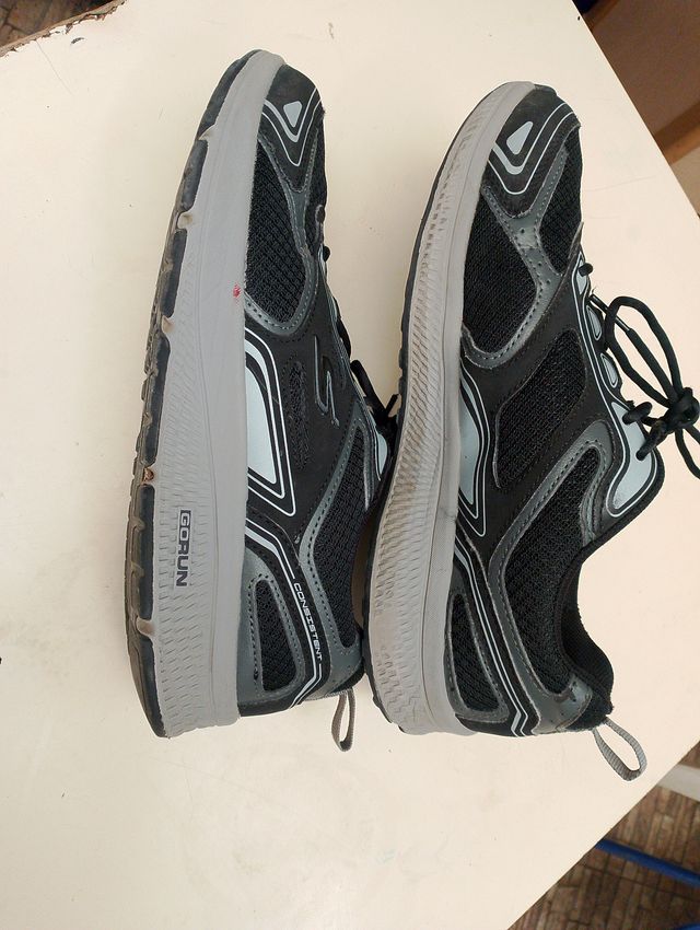 Sapatos de Mulher Skechers Tamanho 39 Preto/Cinza