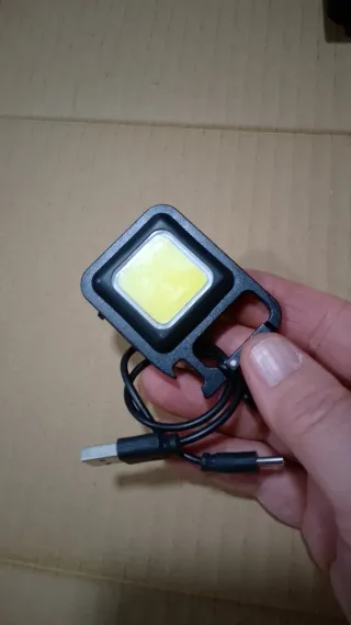 Linterna LED Recargable USB