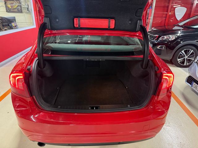 VOLVO S60 2.0 D3 Momentum Auto