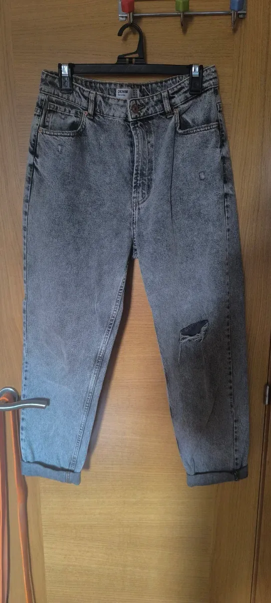 Pantalón Vaquero Gris Ancho Roto