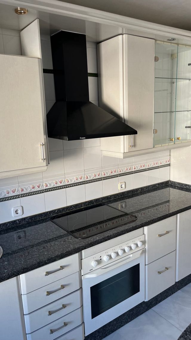 Cocina completa con electrodomésticos